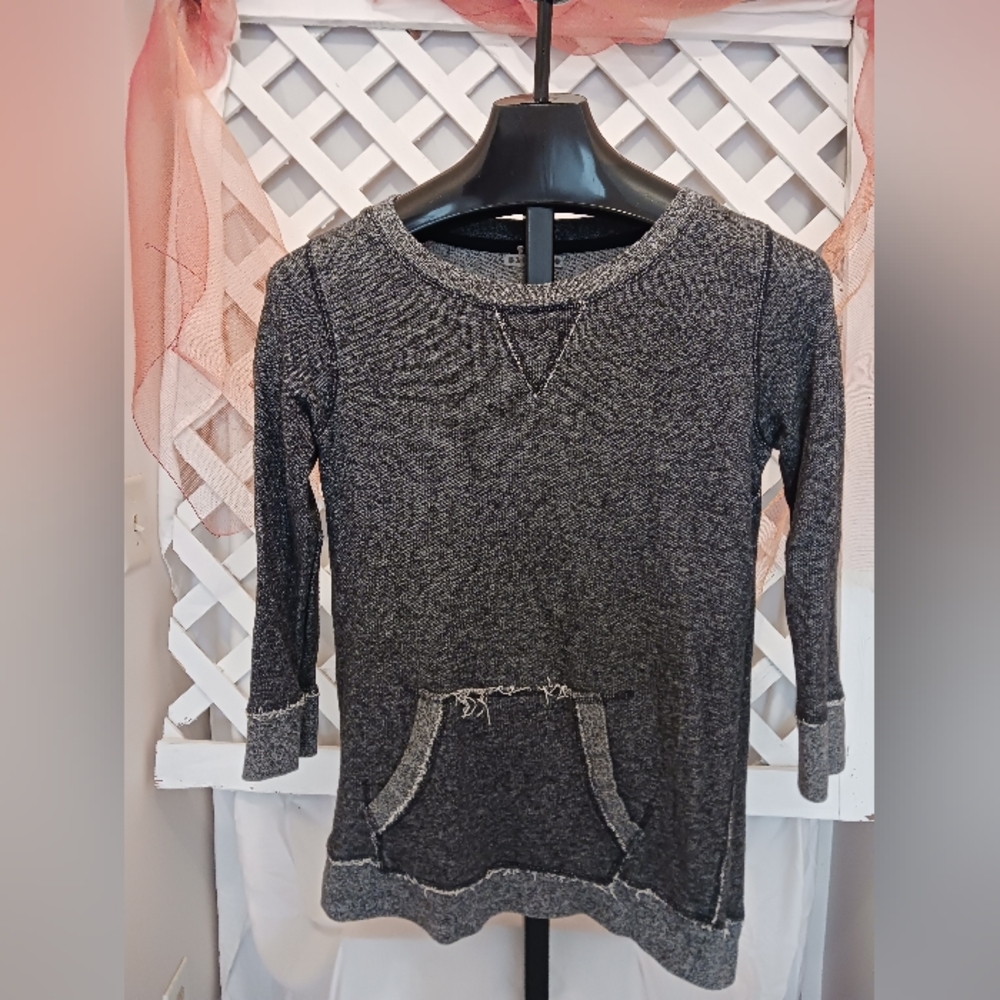 Ruffhewn distressed sweatshirt, Grey, pockets in front. Women's SZ M